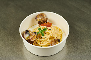 Photo n°41 de Emporio Armani Caffè à Paris ()