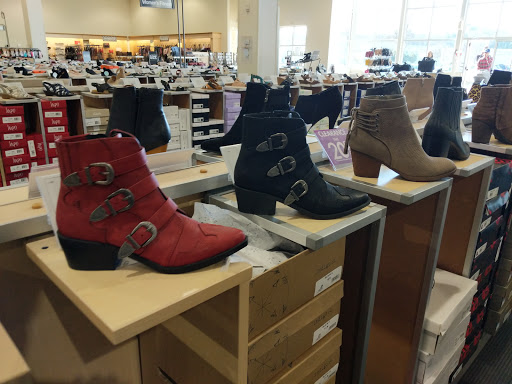 Shoe Store «DSW Designer Shoe Warehouse», reviews and photos, 10515 N Mopac Expy, Austin, TX 78759, USA
