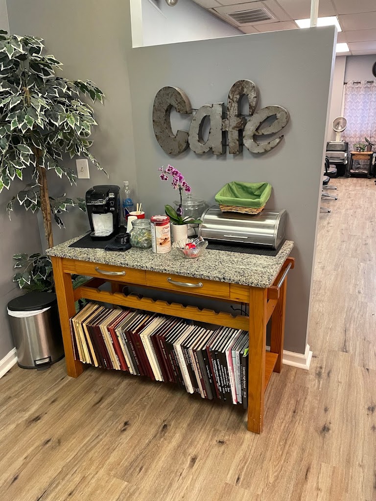 Head First Hair Design and Company 06019