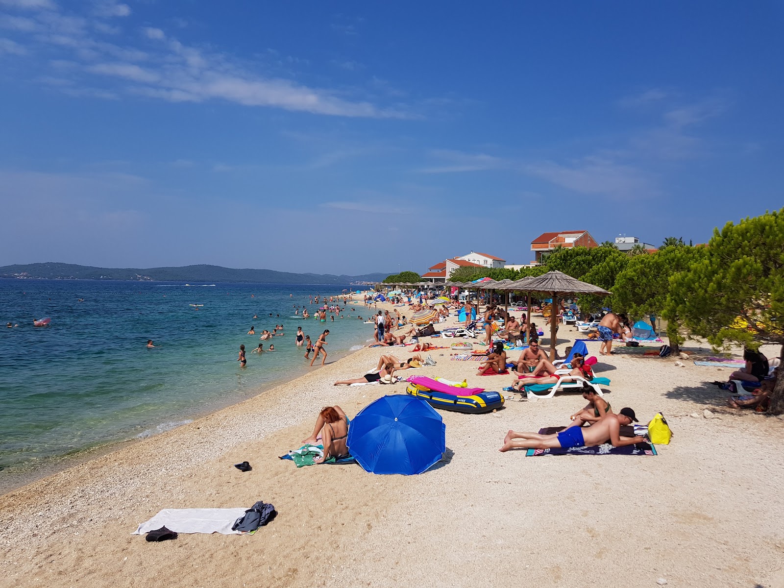 Zdjęcie Punta Bibinje beach z powierzchnią turkusowa czysta woda