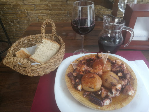 Casa Lola.           Casa De Comidas