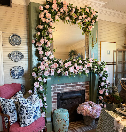 Boutique «High Cotton Vintage Home Furnishings», reviews and photos, 213 N Spring St, Manchester, TN 37355, USA