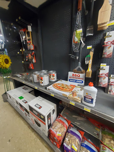 Hardware Store «Hollywood Hardware», reviews and photos, 5303 Freeport Blvd, Sacramento, CA 95822, USA