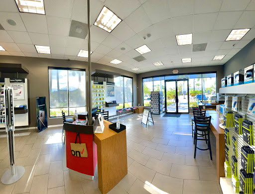 Cell Phone Store «Verizon Authorized Retailer, TCC», reviews and photos, 2091 Indian River Blvd, Vero Beach, FL 32960, USA