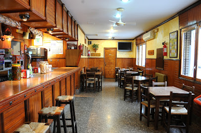 Bar Kanguro - C. Cam. Tronzaires, 31500 Tudela, Navarra, Spain