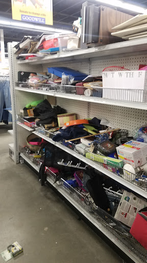 Thrift Store «Bozeman Goodwill Store», reviews and photos, 2130 Simmental Way, Bozeman, MT 59715, USA