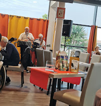 Atmosphère du Restaurant français L'Entracte à Saint-Gilles-Croix-de-Vie - n°2