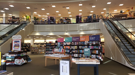Book Store «Barnes & Noble», reviews and photos, 301 NE Northgate Way, Seattle, WA 98125, USA