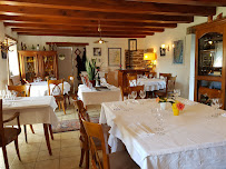 Atmosphère du Restaurant français Auberge du Vieux Puits à Lampaul-Plouarzel - n°1