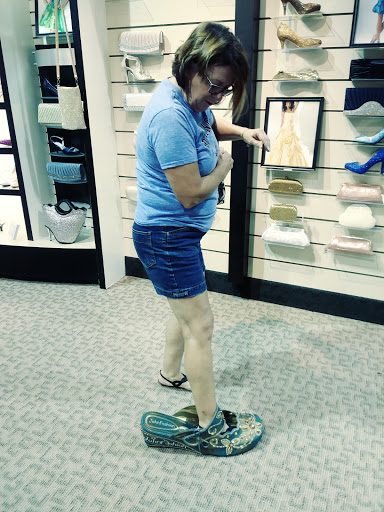 Shoe Store «Reyers Shoe Store», reviews and photos, 40 S Water Ave, Sharon, PA 16146, USA