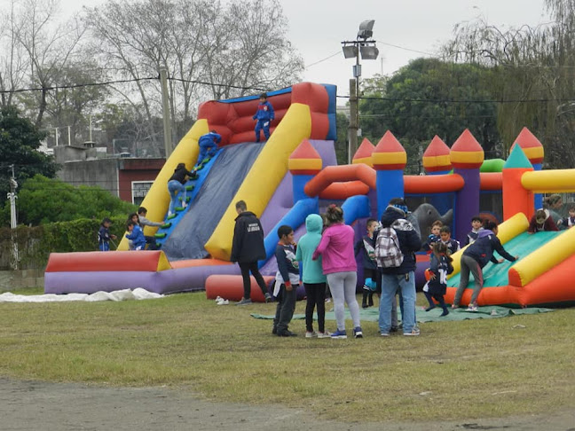 Opiniones de Baby Fútbol Los Magos en Montevideo - Campo de fútbol