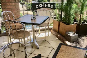 Simply D'Vine Cafe image