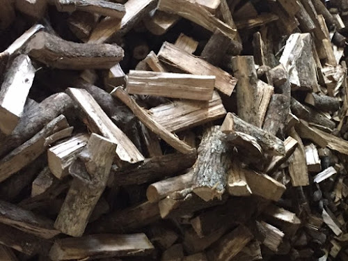 Magasin de bois de chauffage Les Sous-bois de Carré bois et élagage Florentin
