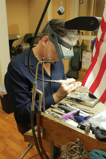 Jewelry Repair Service «Atlantic Jewelers», reviews and photos, 900 E Atlantic Blvd #13, Pompano Beach, FL 33060, USA