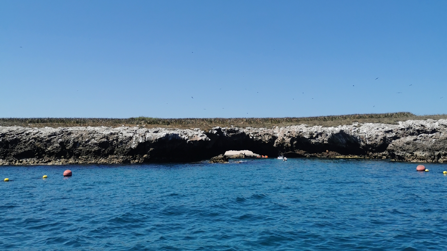 Playa del Amor (Hidden beach)的照片 和它美丽的风景