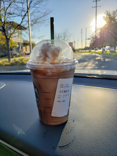 Coffee Shop «Starbucks», reviews and photos, 2750 US-34, Oswego, IL 60543, USA