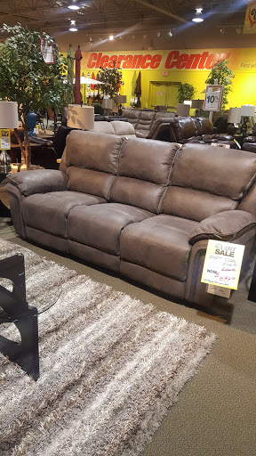 Furniture Store «Art Van Furniture - Waterford», reviews and photos, 5053 Dixie Hwy, Waterford Twp, MI 48329, USA