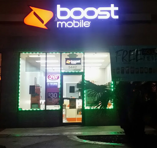 Electronics Repair Shop «Boost Mobile By Smile Wireless 2», reviews and photos, 5442 Central Florida Pkwy, Orlando, FL 32821, USA