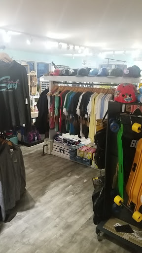 Liquor Store «The Cottage Island Market», reviews and photos, 14 Plum Island Turnpike, Newbury, MA 01951, USA