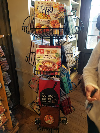 Shopping Mall «Hamilton Marketplace», reviews and photos, 130 Marketplace Blvd, Hamilton Township, NJ 08691, USA