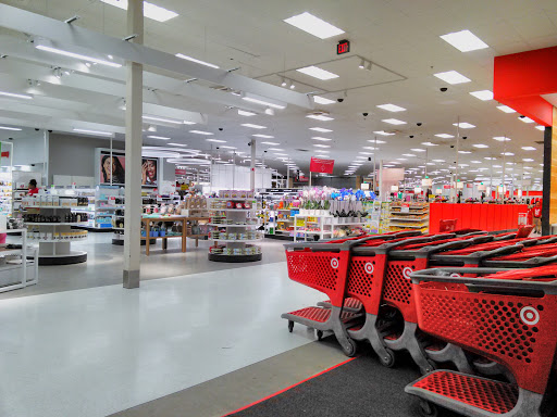 Department Store «Target», reviews and photos, 13301 Gateway Center Dr, Gainesville, VA 20155, USA