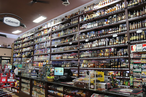 Liquor Store «Pine Knob Wine Shoppe», reviews and photos, 5726 Maybee Rd, Village of Clarkston, MI 48346, USA