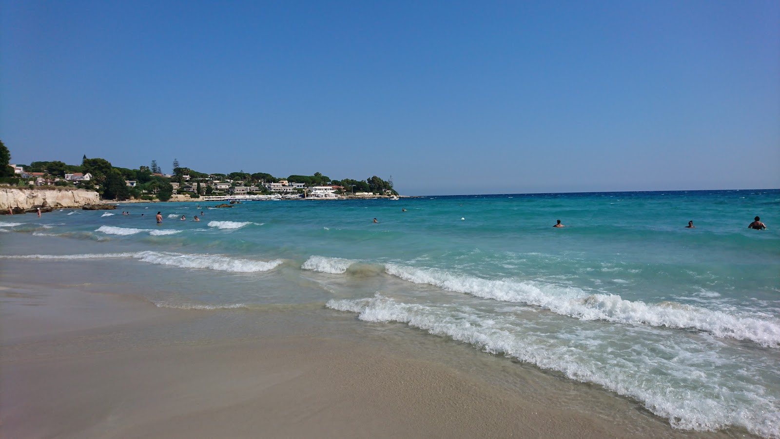 Photo of Fontane Bianche II with turquoise pure water surface