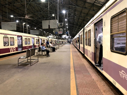 प्लेटफार्मों मुंबई