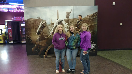 Movie Theater «Cinemark 17», reviews and photos, 2900 Gateway St, Springfield, OR 97477, USA