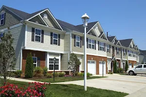 Rivermont Crossing Apartments & Townhomes image