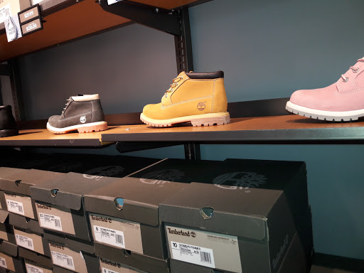 Shoe Store «Timberland Factory Store», reviews and photos, 630 Stanley K Tanger Dr, Lancaster, PA 17602, USA