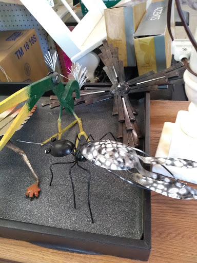 Flea Market «Treasures In Your Trunk», reviews and photos, 612 S Park Ave, Alexandria, IN 46001, USA