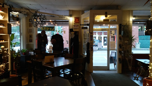 Restaurant «The Pineapple Tea Room & Coffee Shoppe», reviews and photos, 604 Colwyn St, Cumberland Gap, TN 37724, USA