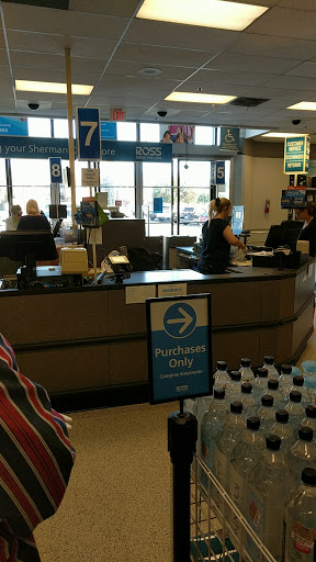 Clothing Store «Ross Dress for Less», reviews and photos, 13750 Riverside Dr, Sherman Oaks, CA 91423, USA