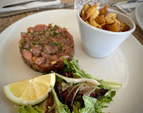 Steak tartare du Restaurant de spécialités à base de poisson-pêcheur Au Doyen à Marseille4:00PM - n°1