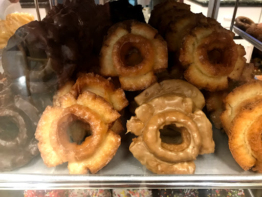 Donut Shop «Golden Donuts», reviews and photos, 8411 Elk Grove Florin Rd, Elk Grove, CA 95624, USA