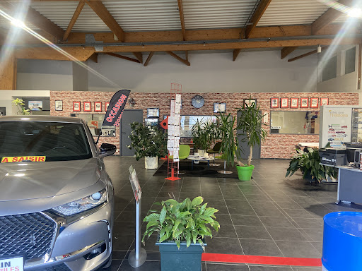 Photo 2 - Garage ROBLIN SARL