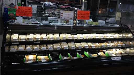 Shopping Mall «Plainview Shopping Center», reviews and photos, 381 S Oyster Bay Rd, Plainview, NY 11803, USA