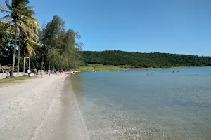 Praia dos Ubás image