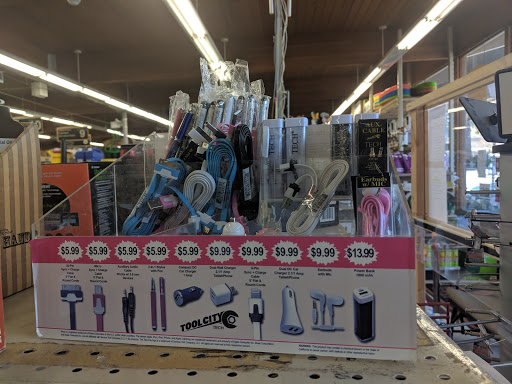 Hardware Store «Powell Villa Ace Hardware», reviews and photos, 3660 SE 122nd Ave, Portland, OR 97236, USA