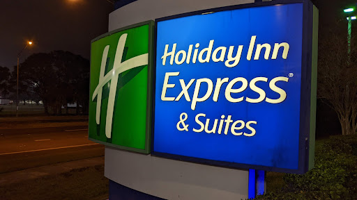 Hotel «Holiday Inn Express & Suites Tampa-Fairgrounds-Casino», reviews and photos, 8610 Elm Fair Blvd, Tampa, FL 33610, USA
