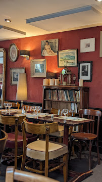 Atmosphère du Restaurant Le Petit Flaubert à Douvres-la-Délivrande - n°17