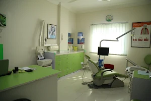 Pearly White Dental Center image