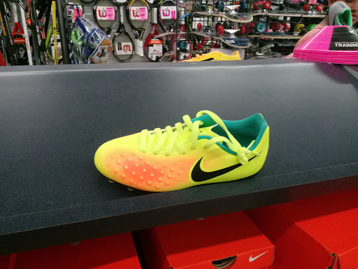 Sporting Goods Store «Big 5 Sporting Goods», reviews and photos, 2801 W Nob Hill Blvd, Yakima, WA 98902, USA