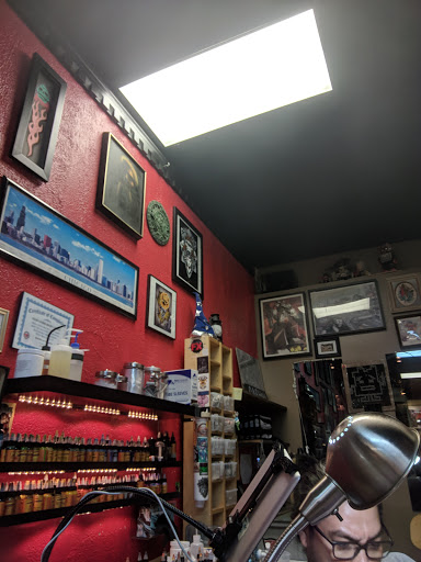 Tattoo Shop «Twisted Tattoo & Body Piercing», reviews and photos, 4168 N Elston Ave, Chicago, IL 60618, USA