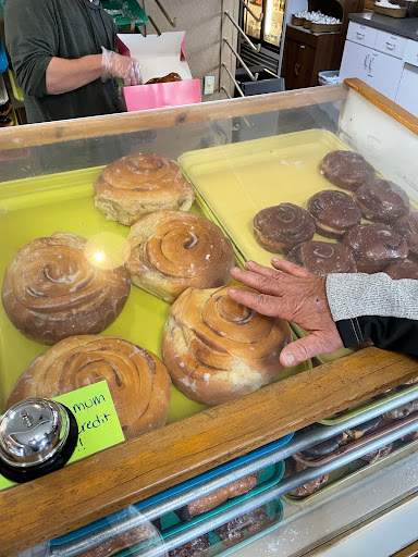 Donut Shop «Donut Mill», reviews and photos, 310 E Midland Ave, Woodland Park, CO 80863, USA
