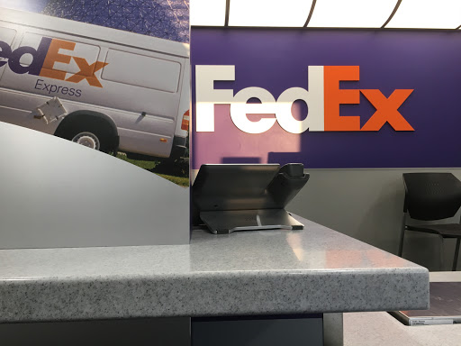 Shipping and Mailing Service «FedEx Ship Center», reviews and photos, 2850 International St, Columbus, OH 43228, USA