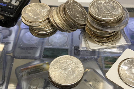 Coin Dealer «Collectors Coins & Jewelry Massapequa Park», reviews and photos, 400 Sunrise Hwy, Massapequa Park, NY 11762, USA