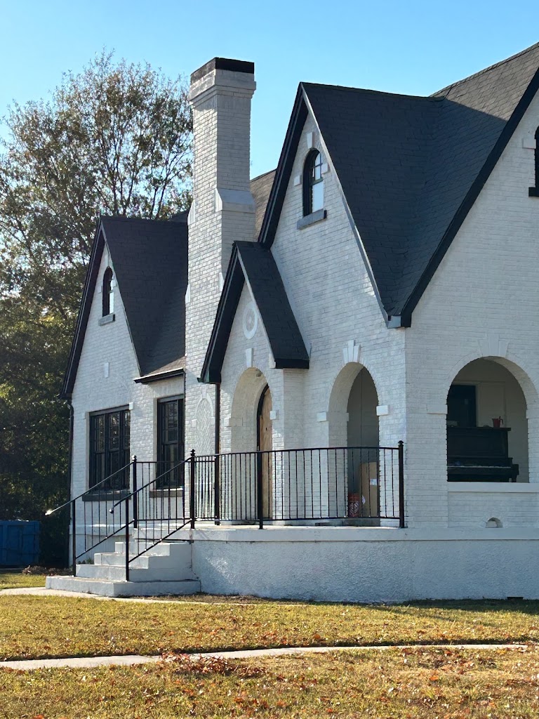 The Corner Soak and Spa 35055