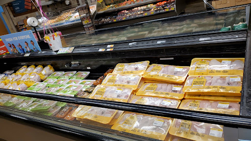 Grocery Store «Fred Meyer», reviews and photos, 22075 NW Imbrie Dr, Hillsboro, OR 97124, USA